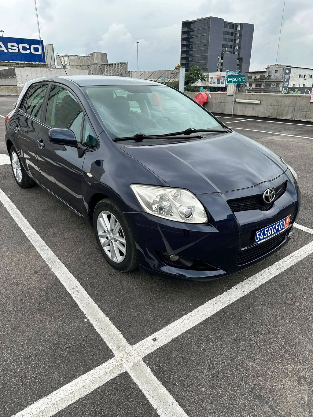 4.700.000F TOYOTA AURIS VVTI BOÎTE MANUELLE