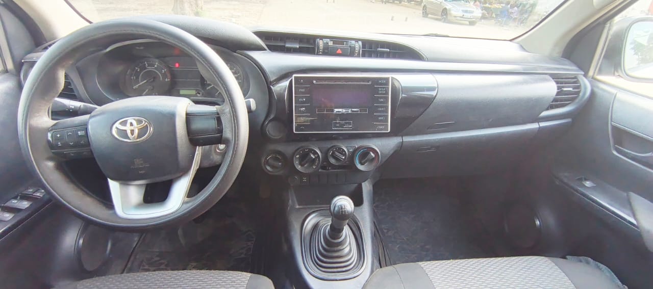 14.900.000F TOYOTA HILUX 4X4 DE 2017