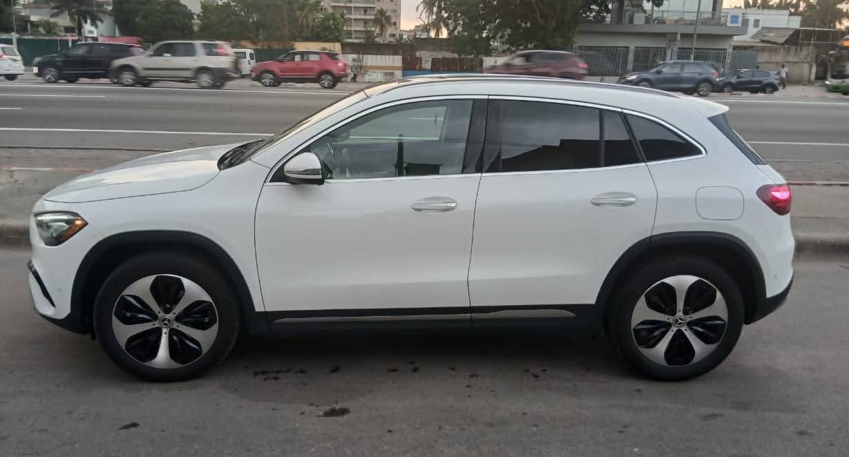 GLA 250 4MATIC MERCEDES DE 2024 FULL OPTIONS