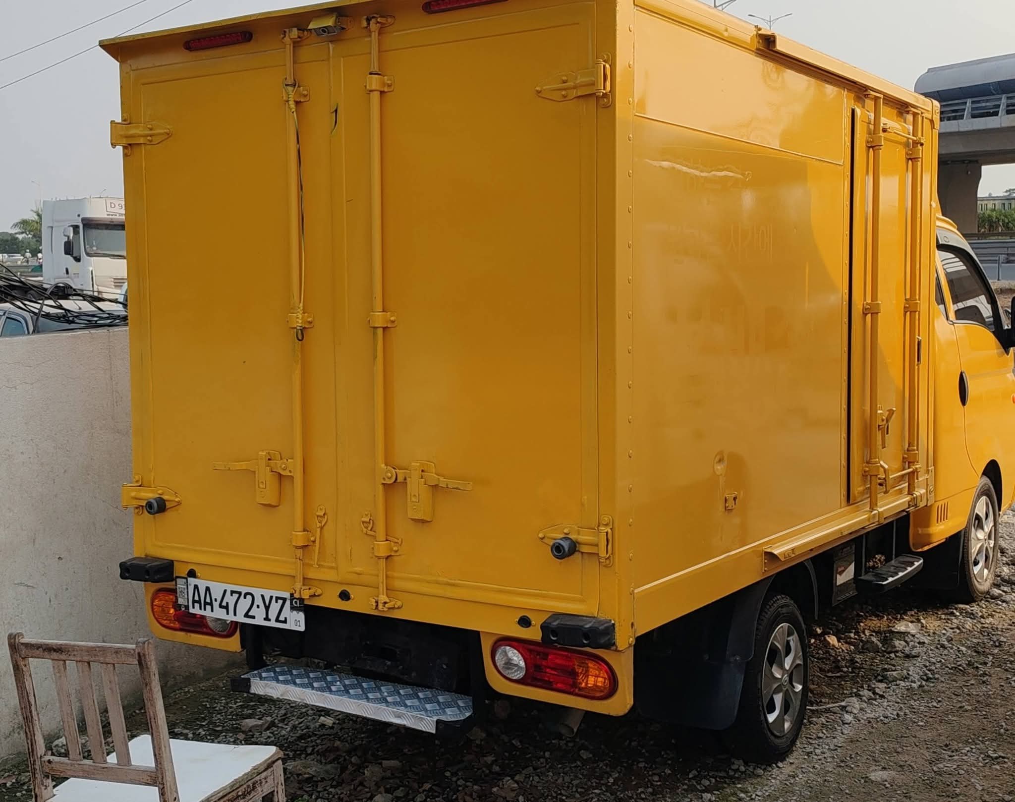 13.800.000F HYUNDAI PORTER FRIGORIFIQUE DE 2018 BOITE AUTOMATIQUE