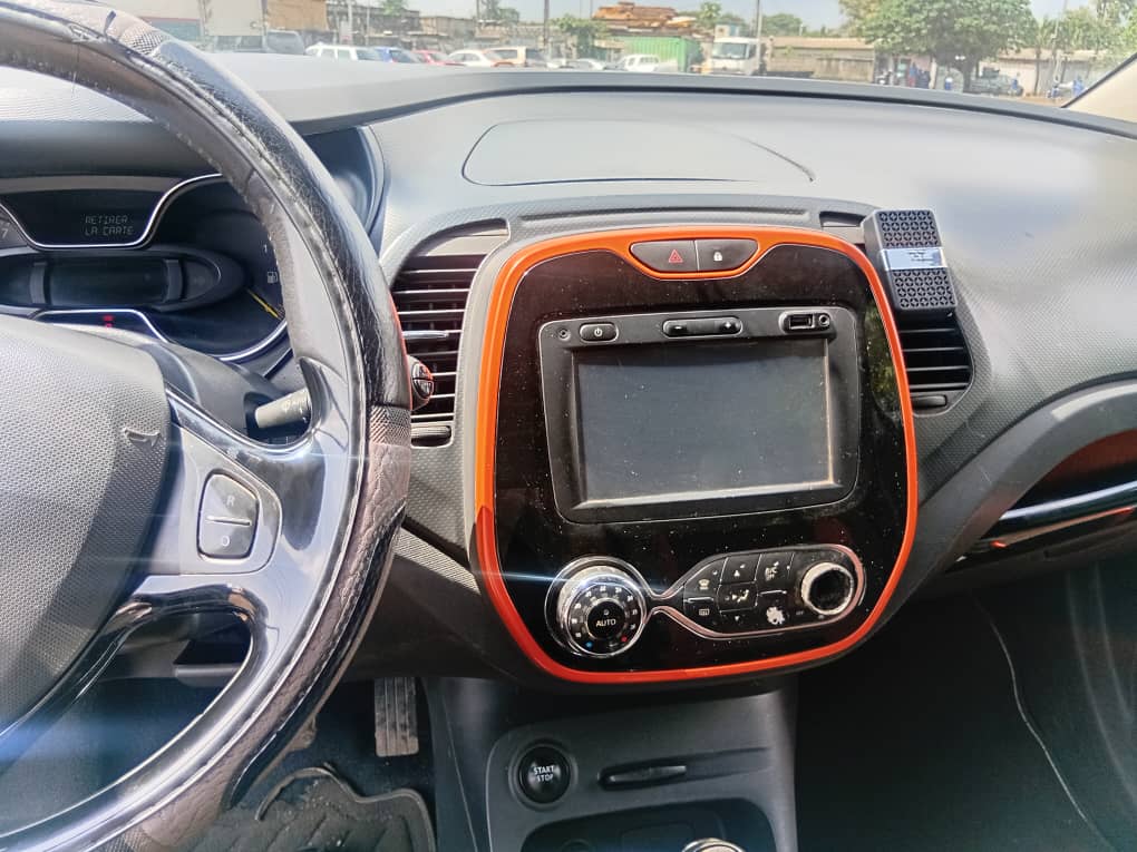 4.500.000F RENAULT CAPTUR AUTOMATIQUE DE 2016