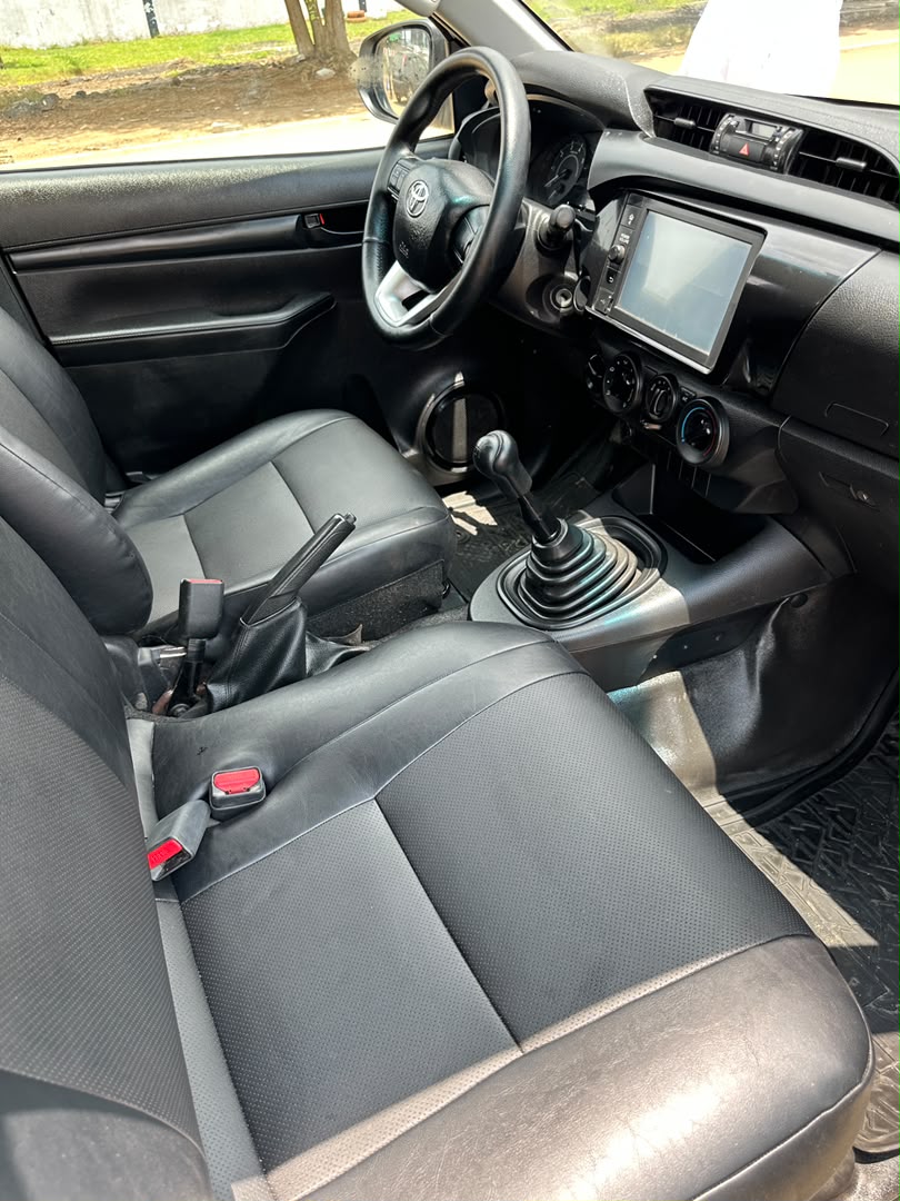 21.500.000F TOYOTA HILUX 4X4 DE 2024