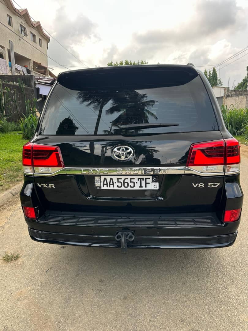 LAND CRUISER TOYOTA VX.R DE 2020