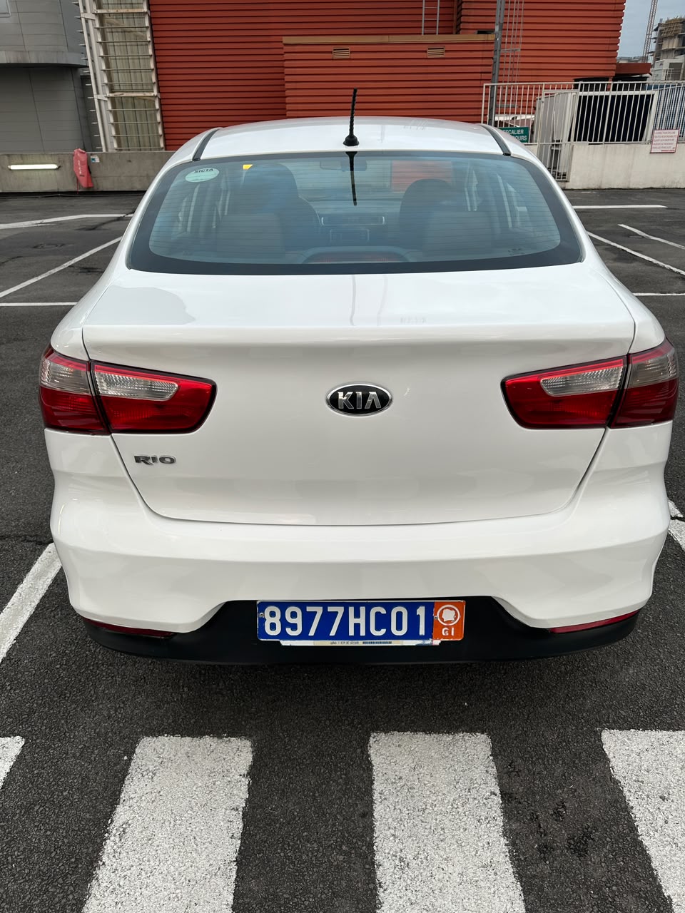 4.700.000F KIA RIO BOÎTE MANUELLE DE 2017