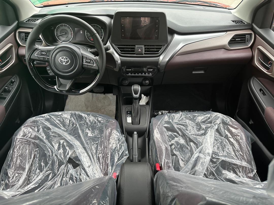 14.500.000F TOYOTA STARLET CROSS FULL OPTIONS DE 2026