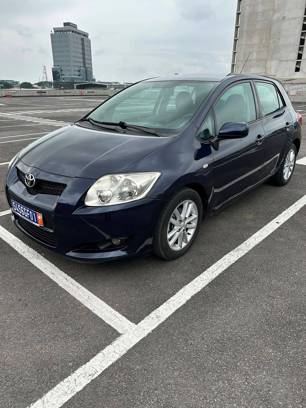 4.700.000F TOYOTA AURIS VVTI BOÎTE MANUELLE