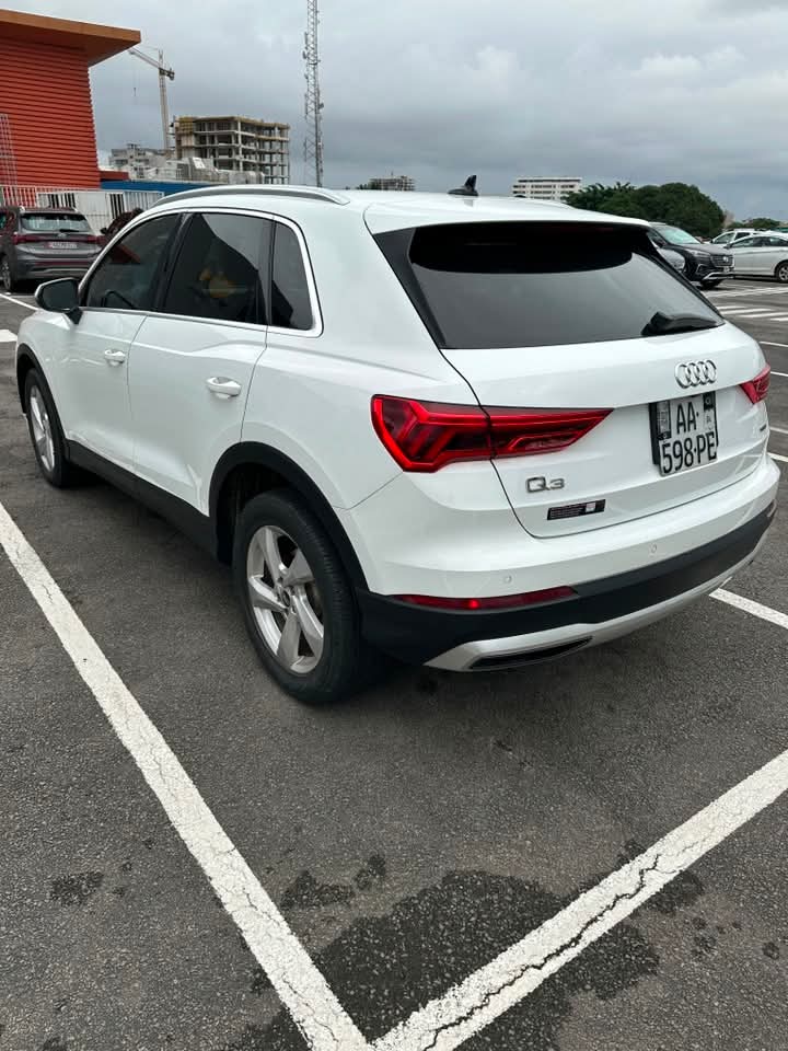 21.000.000F AUDI Q3 FLL DE 2021
