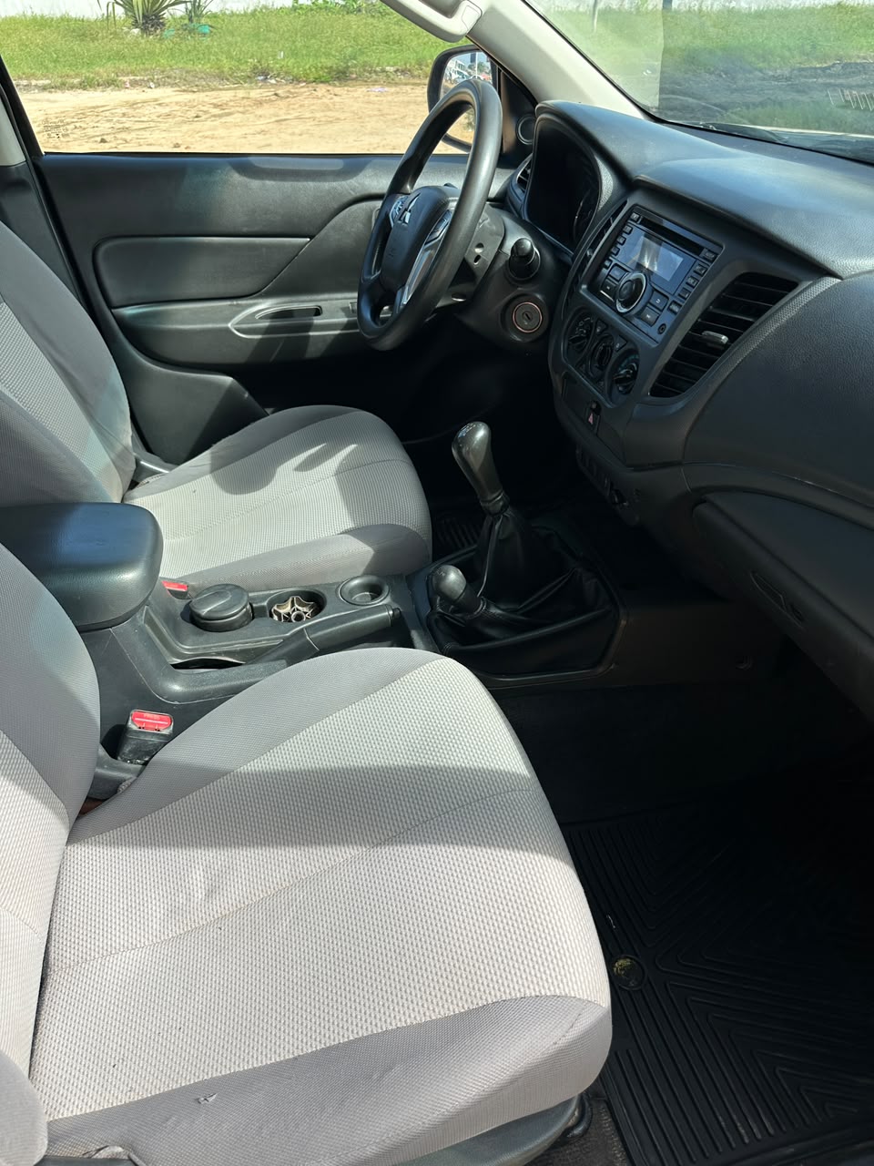 14.500.000F MITSUBISHI L200 ESSENCE 4X4 DE 2022