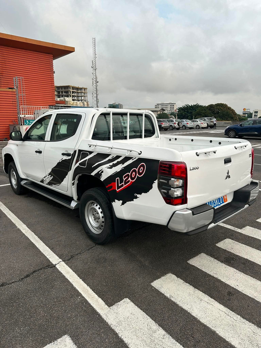 13.500.000F MITSUBISHI L200 4X4 DE 2021