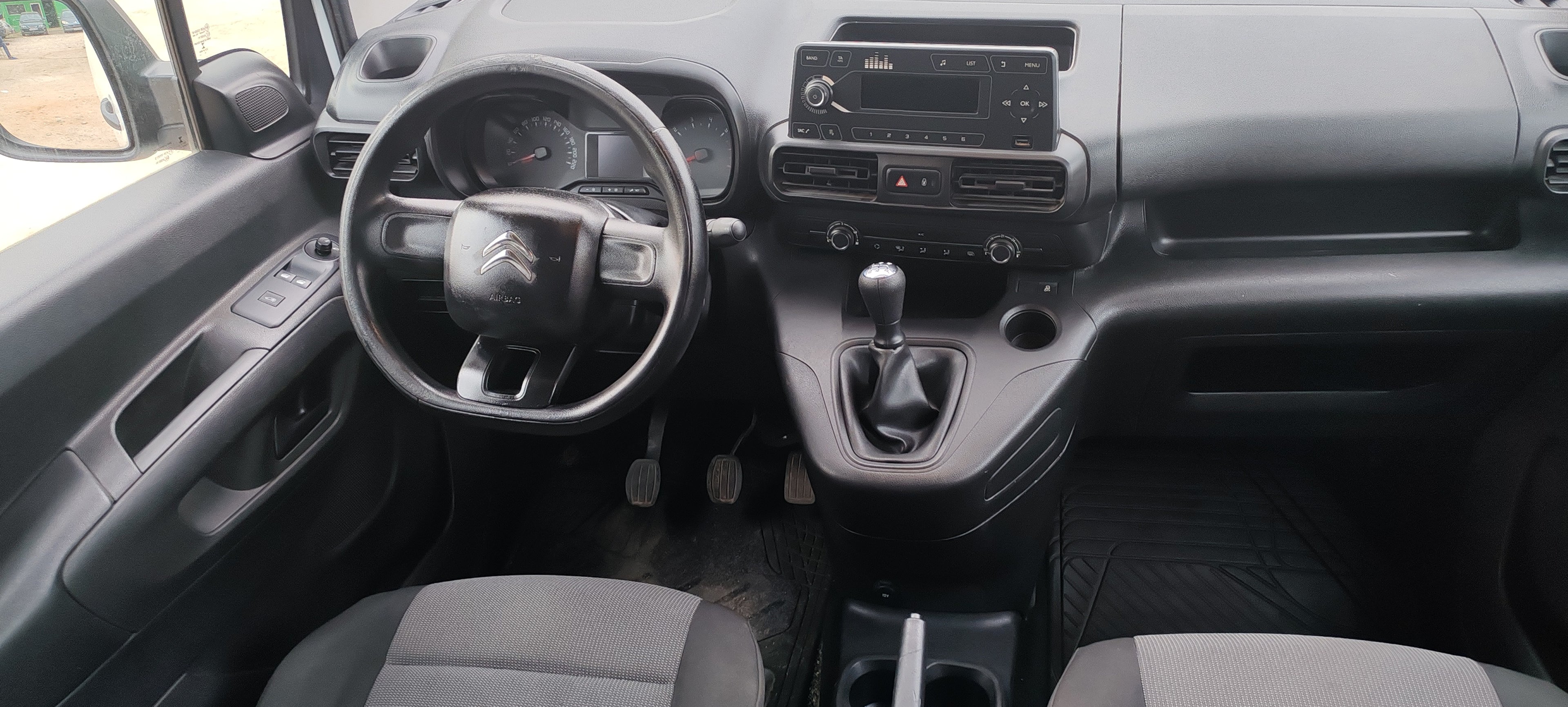 7.800.000F CITROEN BERLINGO DE 2021