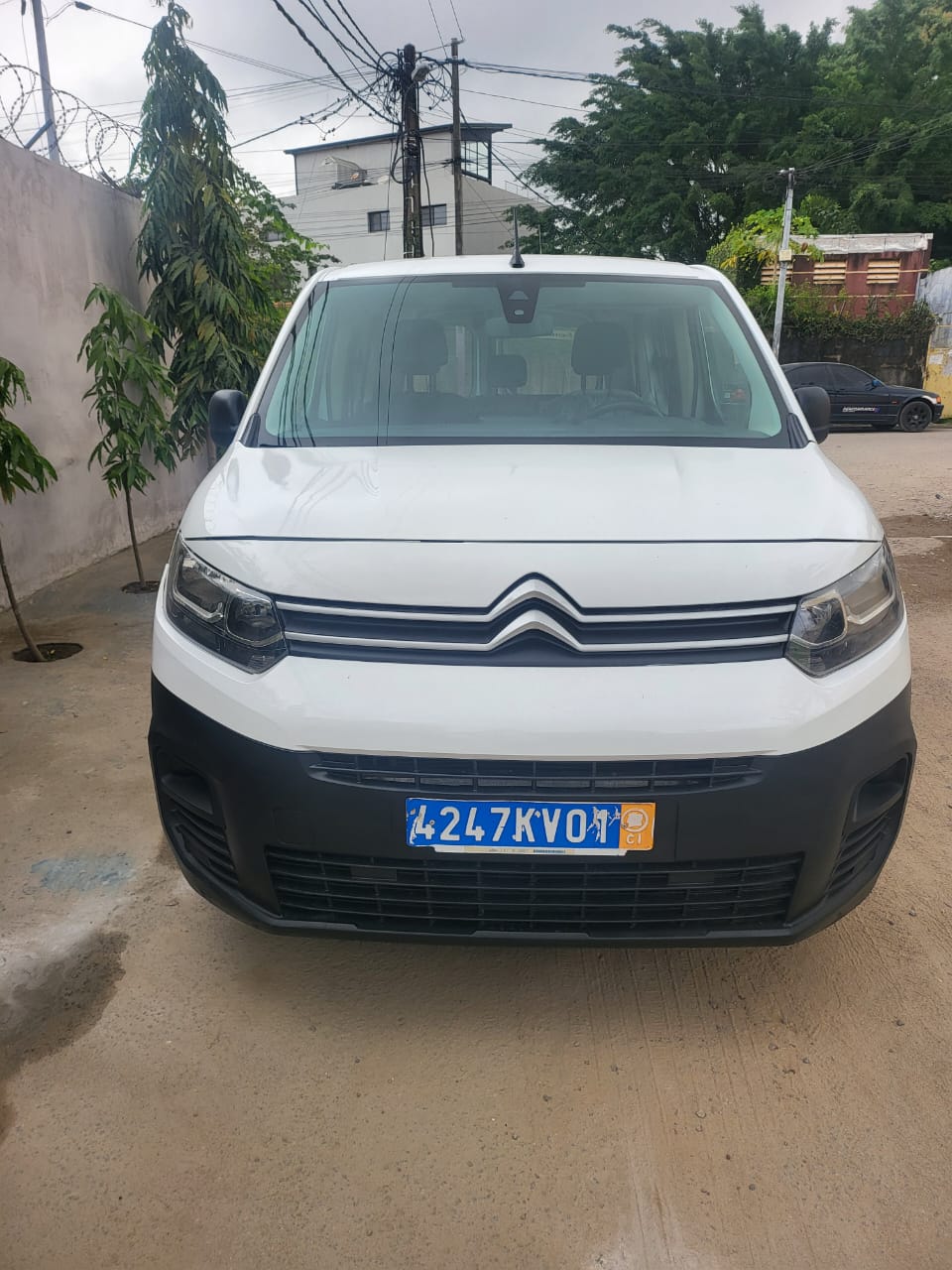 8.700.000F CITROËN BERLINGO DE 2022