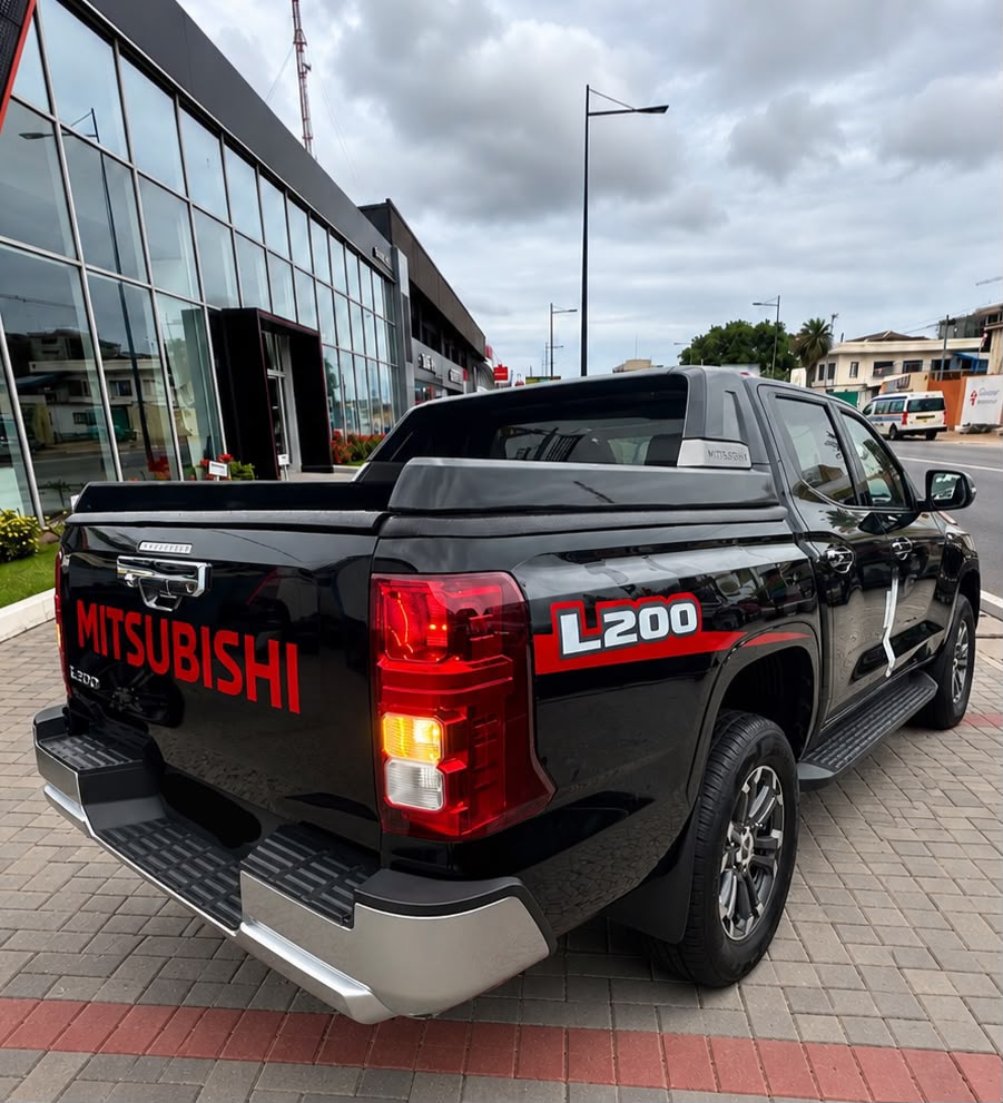 25.500.000F MITSUBISHI L200 ESSENCE DE 2026