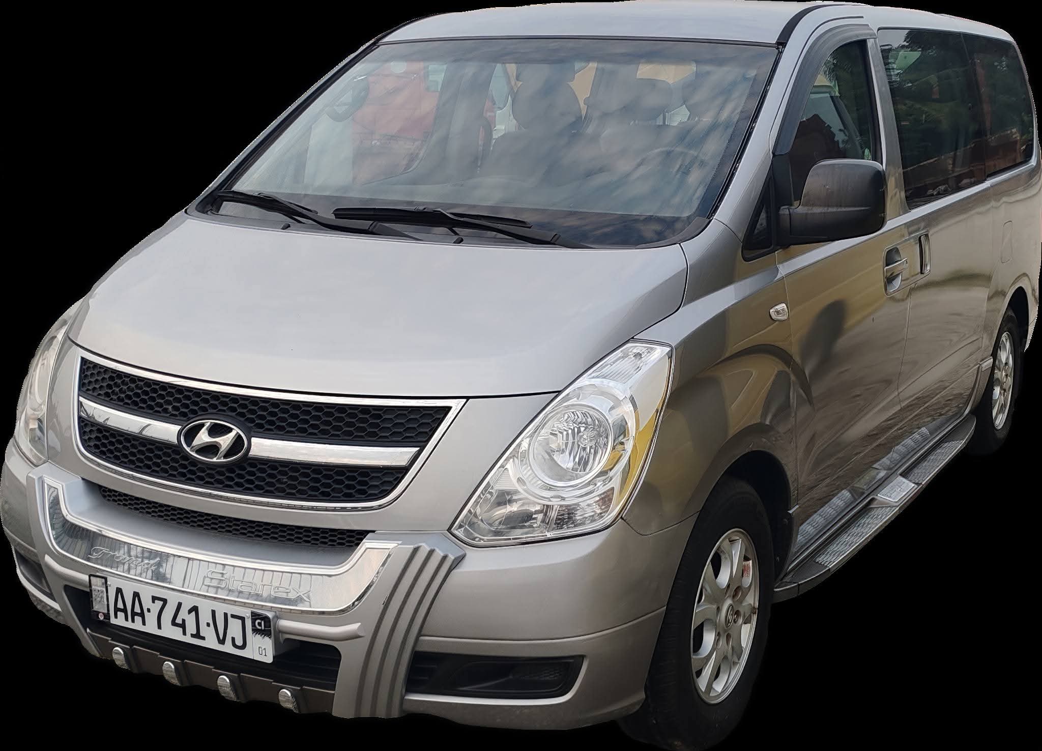 13.800.000F HYUNDAI GRAND STAREX 12 PLACES DE 2018