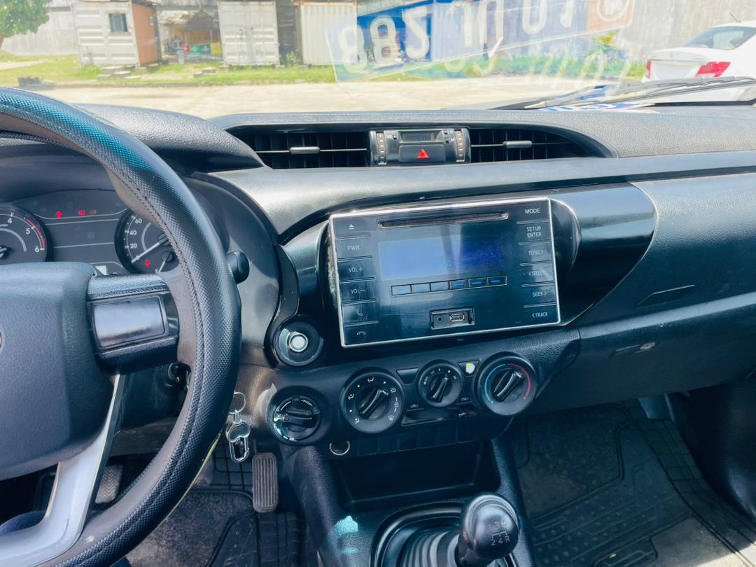 12.500.000F TOYOTA HILUX 4X4 1 CABINE DE 2020