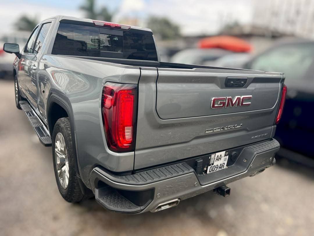 39.000.000F GMC DENALI SIERRA FULL DE 2024