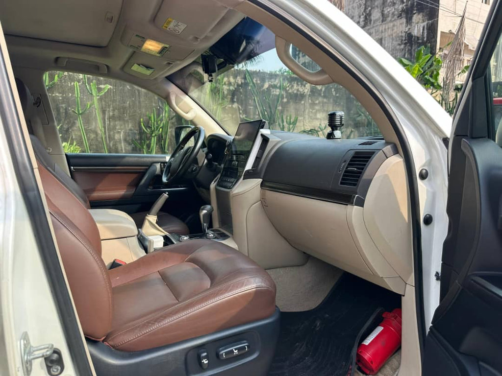 45.000.000 F TOYOTA LAND CRUISER GX.R DE 2020