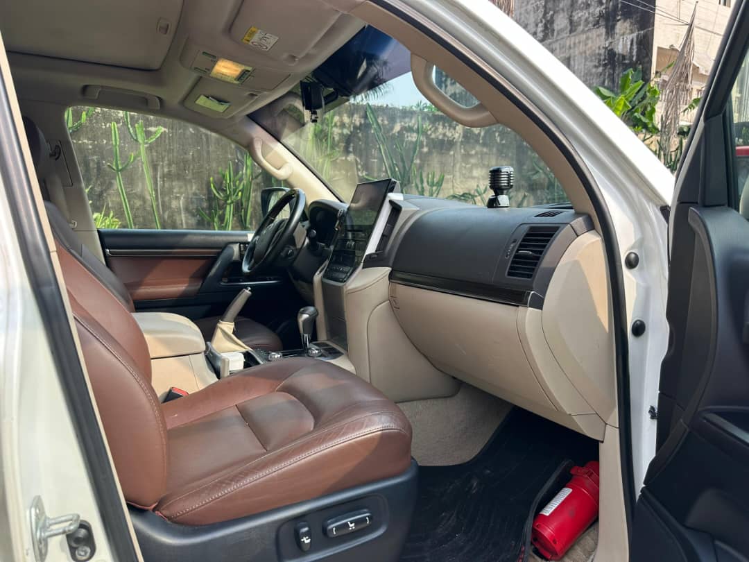 45.000.000 F TOYOTA LAND CRUISER GX.R DE 2020