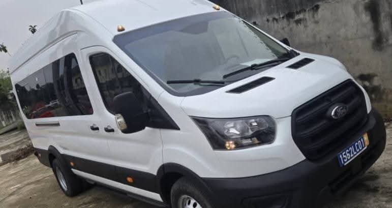 13.500.000F FORD TRANSIT 14 PLACES DE 2022