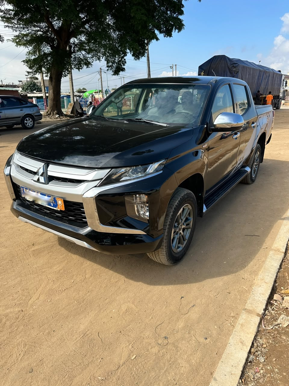 14.500.000F MITSUBISHI L200 ESSENCE 4X4 DE 2022