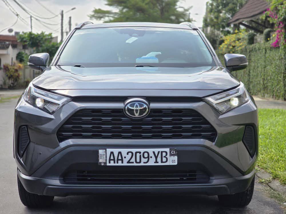 24.000.000F TOYOTA RAV4 XLE DE 2023